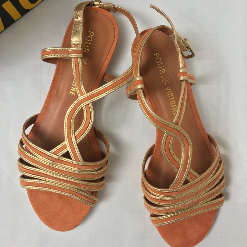 Pour la Victoire  Womens Leather Metallic Strappy Sandals Flats Orange Size 6